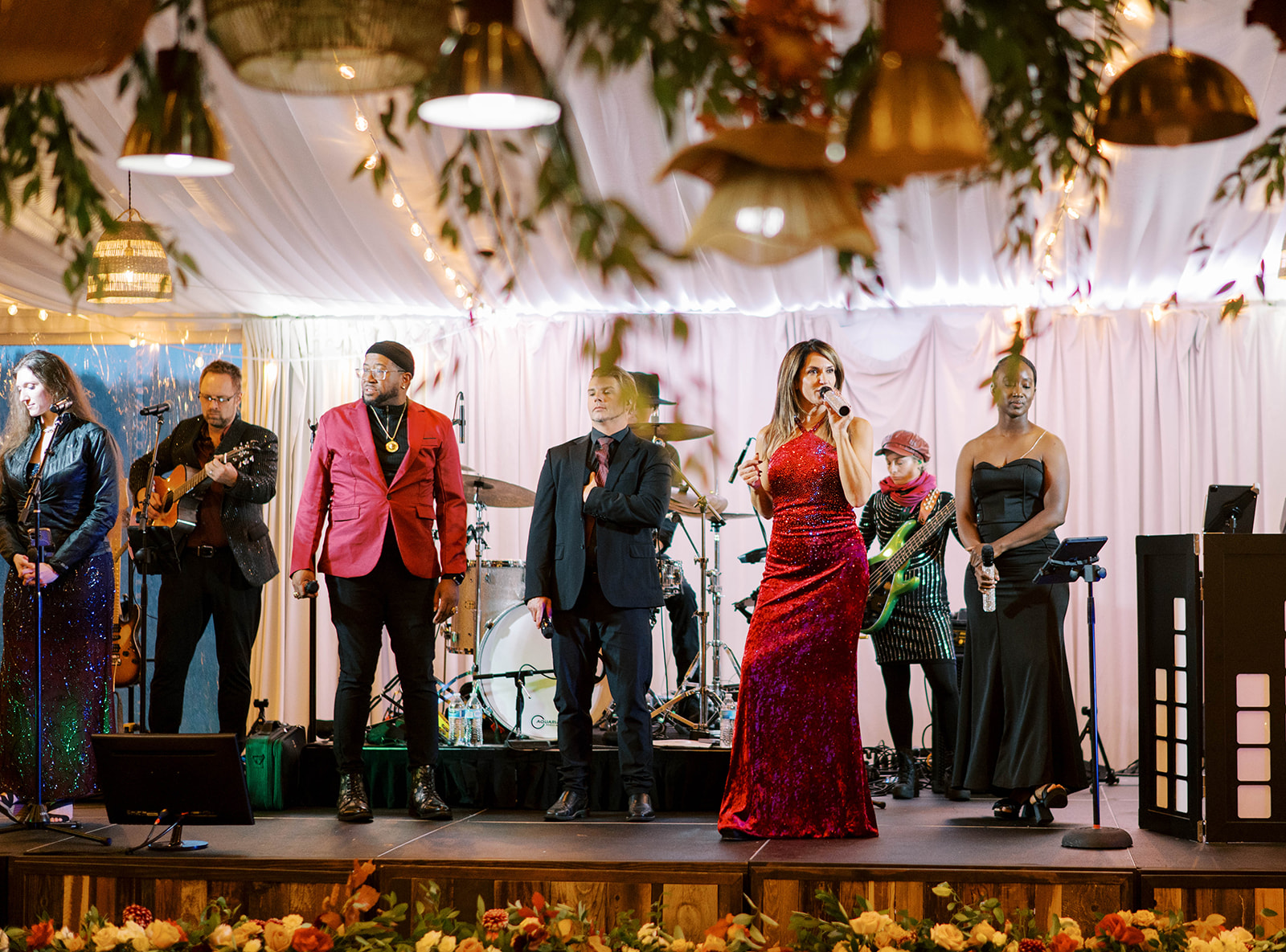 Live Band Performs at Flying Diamond Ranch Wedding